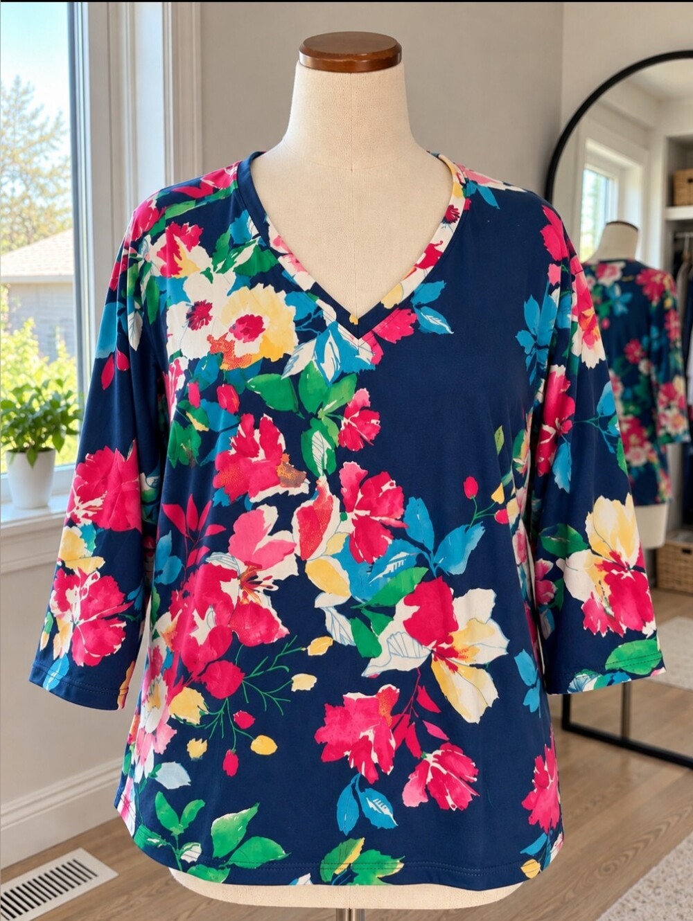 Pioneer Woman Floral V-Neck Top | Women's XXL | Soft Stretch Knit | Vibrant